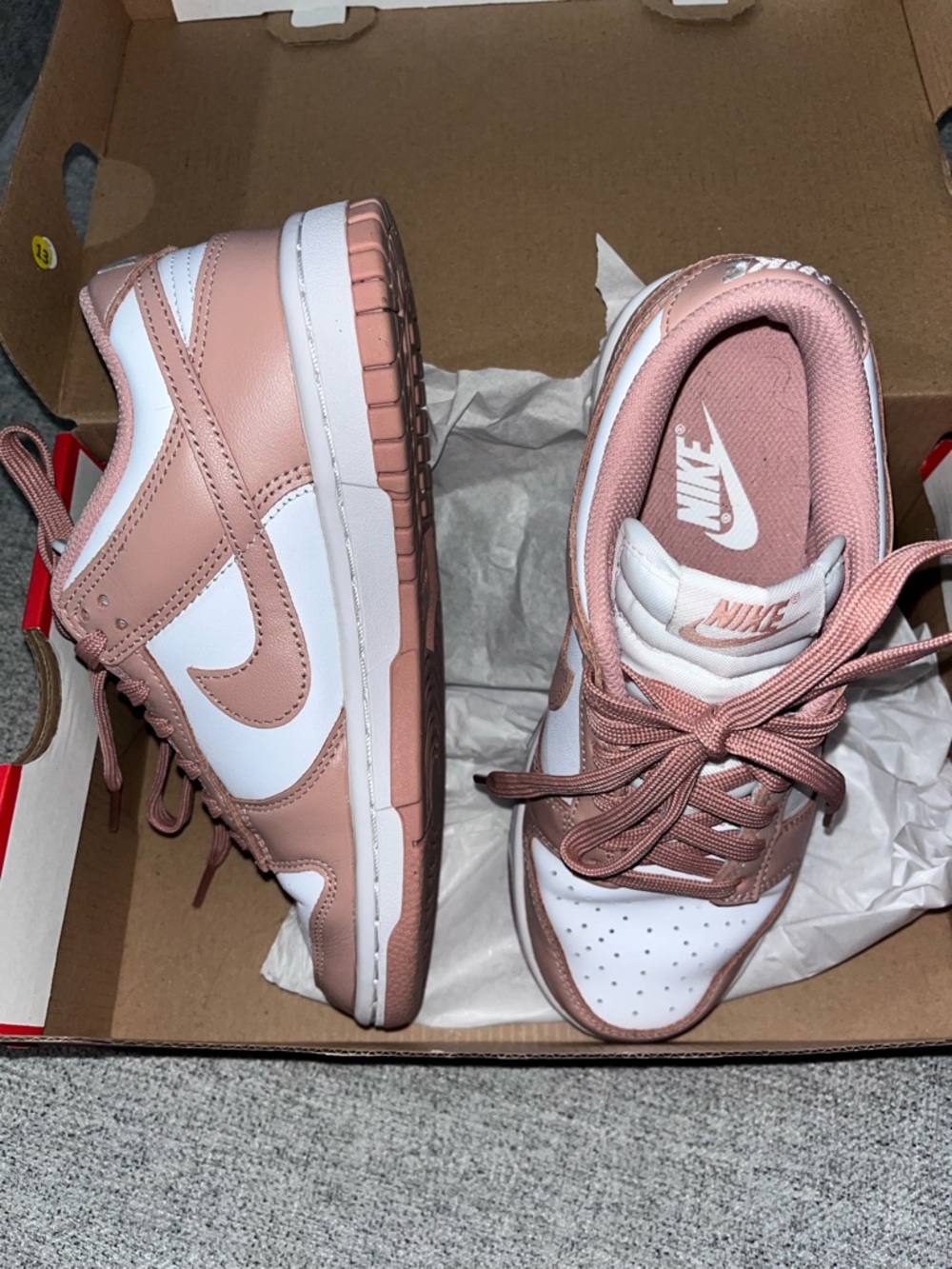 Nike Dunk Low Box in Red and White